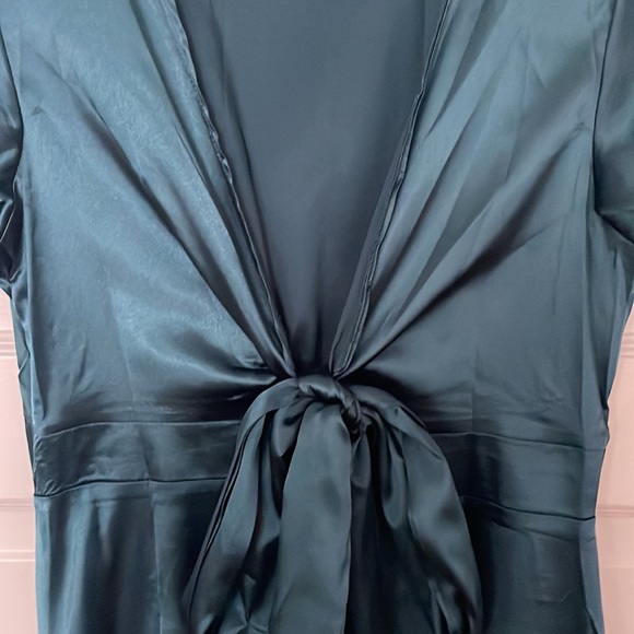 Lulu’s Silk Forest Green MIDI Dress - Picture 2 of 5